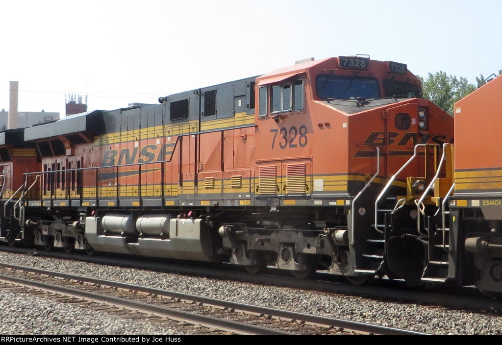 BNSF 7328